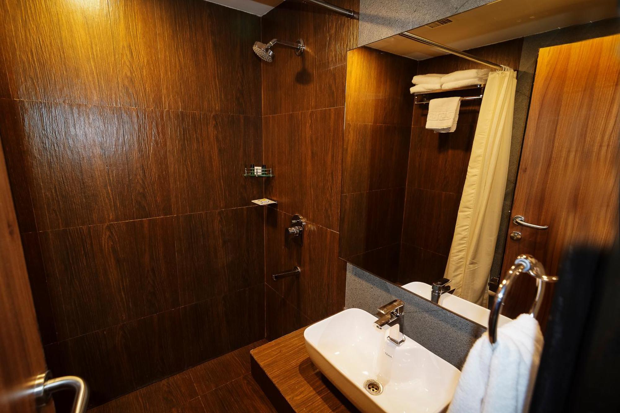 Incredible One Hotel Secundurabad Extérieur photo