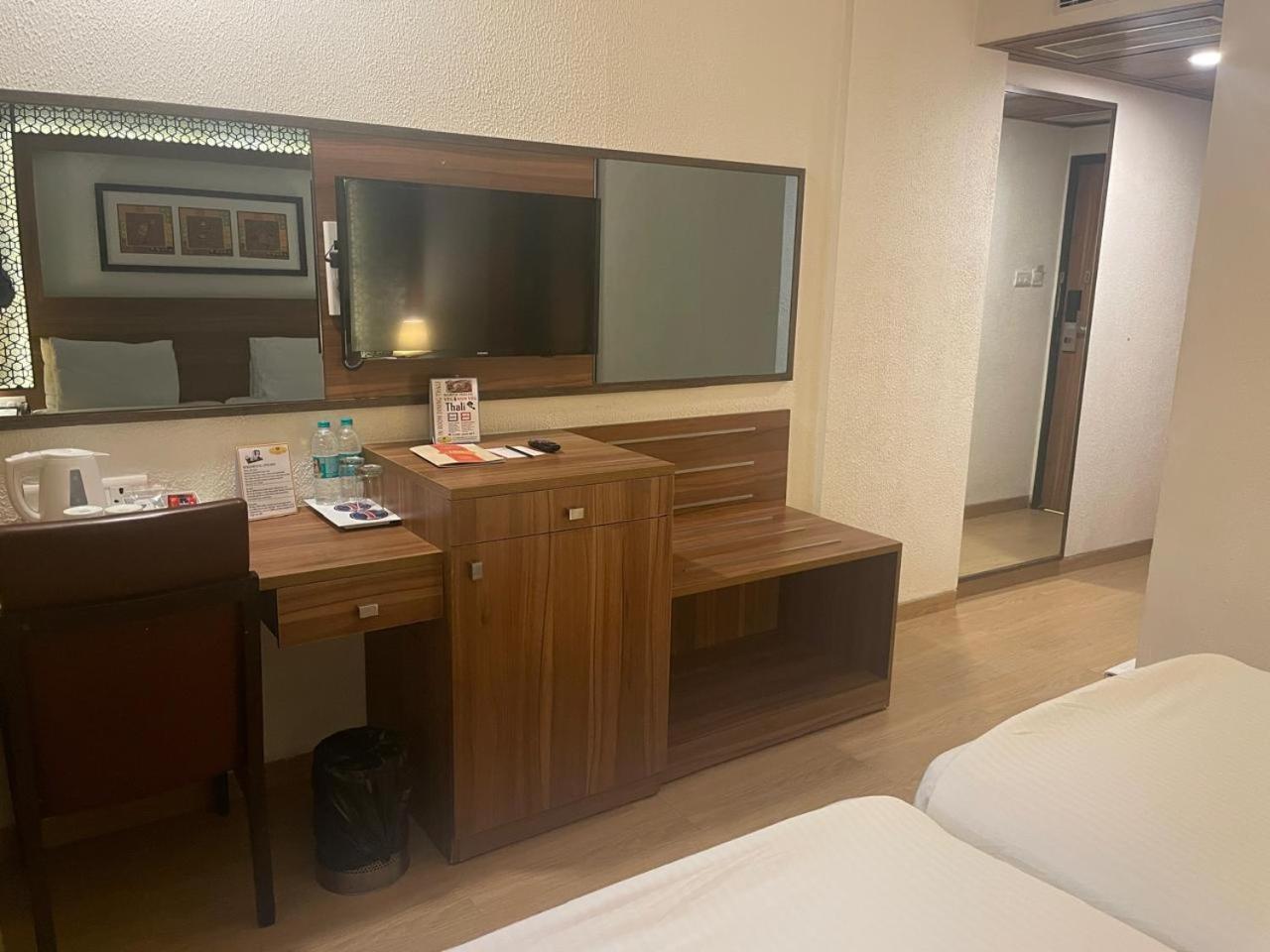 Incredible One Hotel Secundurabad Extérieur photo